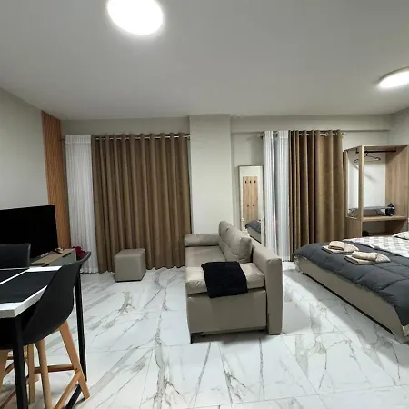 Dennys At Gardenia Myslym Shyri